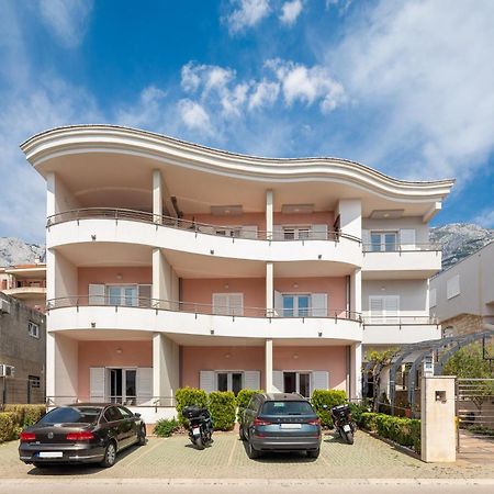 Brkic Apartments With Private Parking Makarska Eksteriør bilde