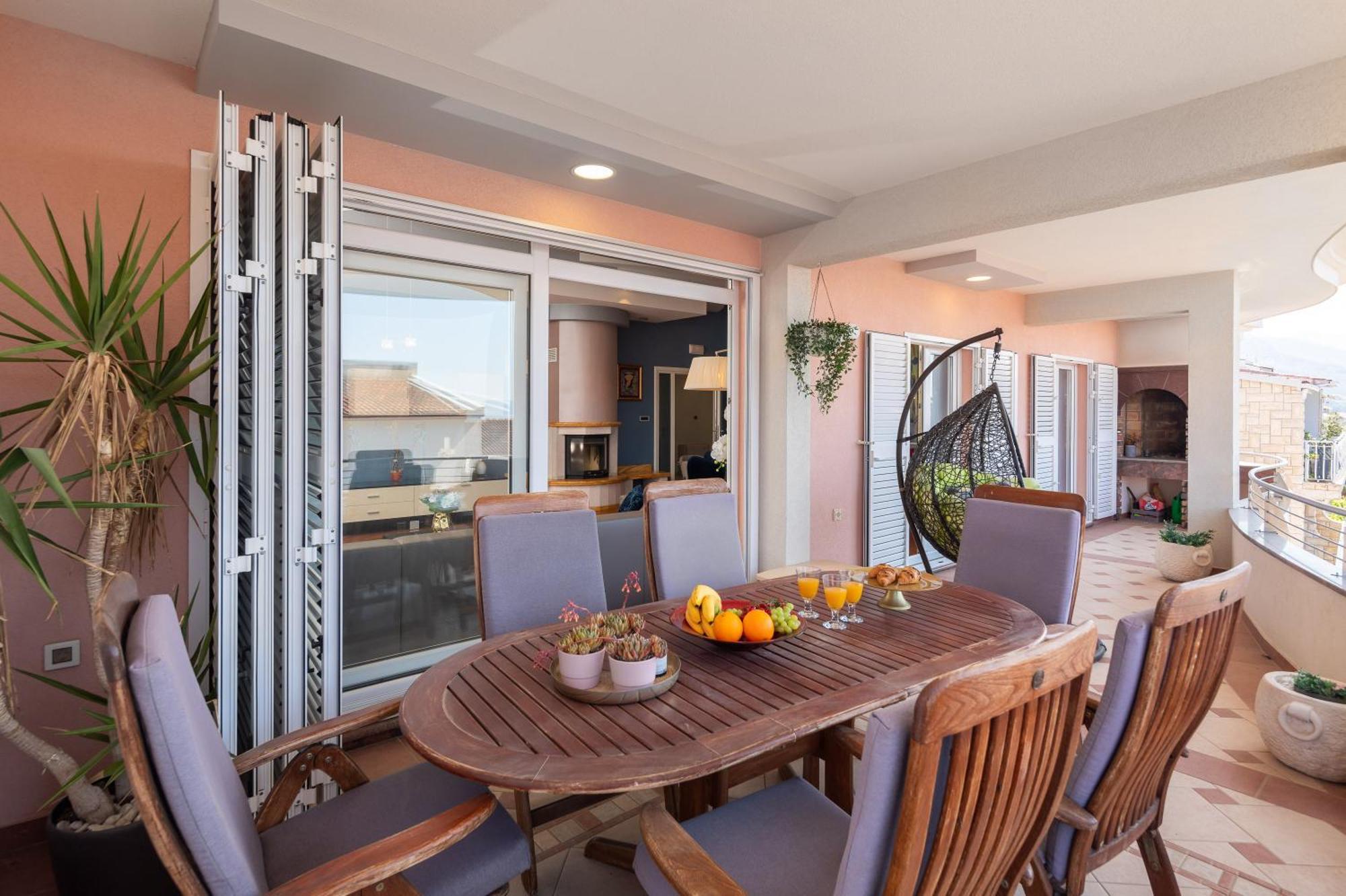Brkic Apartments With Private Parking Makarska Eksteriør bilde